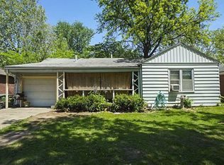652 S Edgemoor Dr, Wichita, KS 67218