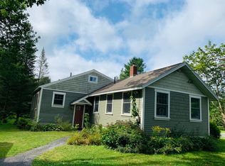 26 Deering St, Yarmouth, ME 04096