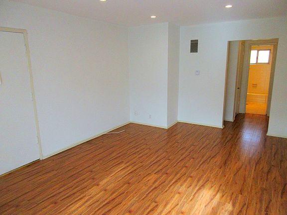 3rd image of 1400 N Fairfax Ave #7