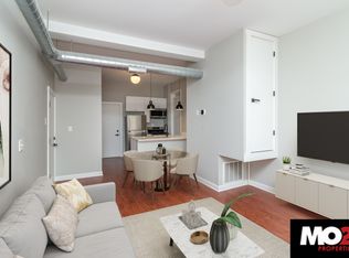 1364 W Ohio St APT 2F, Chicago, IL 60642