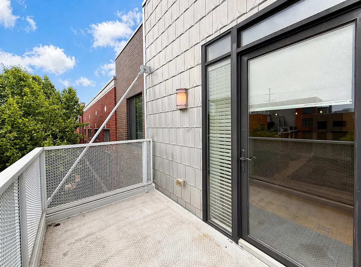 Building Photo - 444 N Central Ave #303-1-1