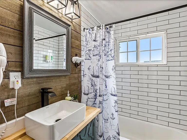 252 Flamingo St — Photo 20