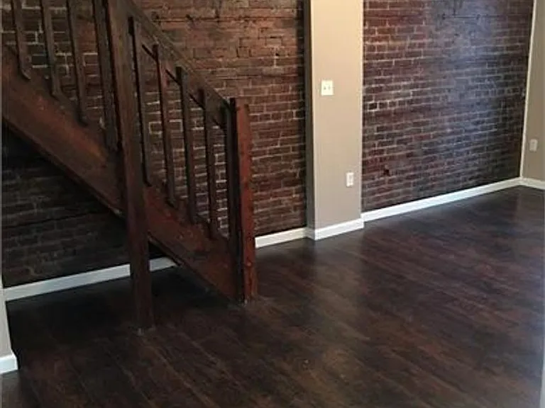614 Armandale St — Photo 10