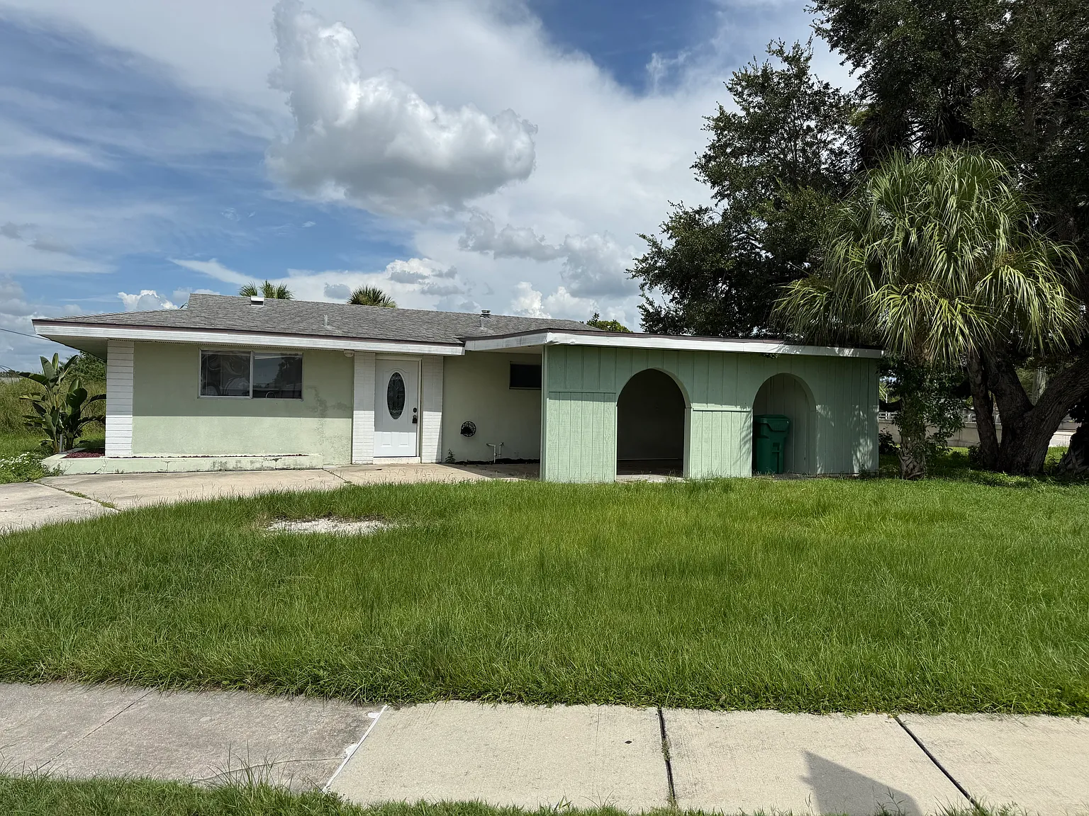 3 bed, 1500 sqft, $1,700 — Photo 1