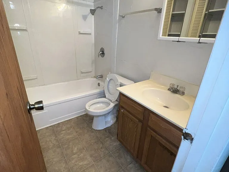 3202 University Dr #K — Photo 4