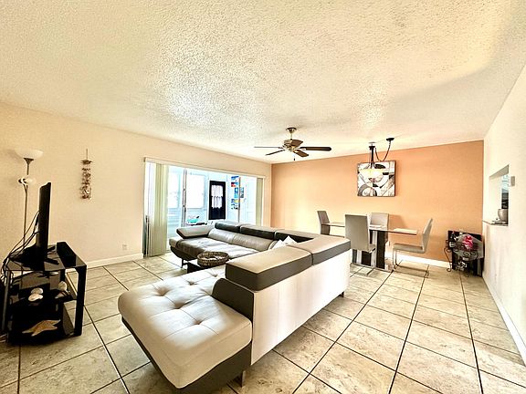 4th image of 719 Lori Drive #111