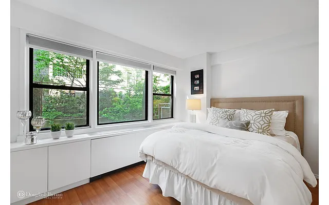 Sold by Douglas Elliman | media 15