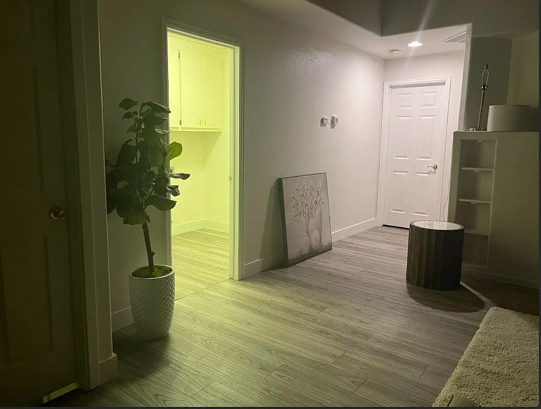 6 bed, 4100 sqft, $4,020 — Photo 4