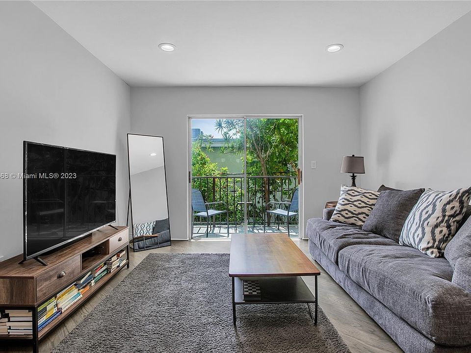 1st image of 1821 Jefferson Ave APT 207