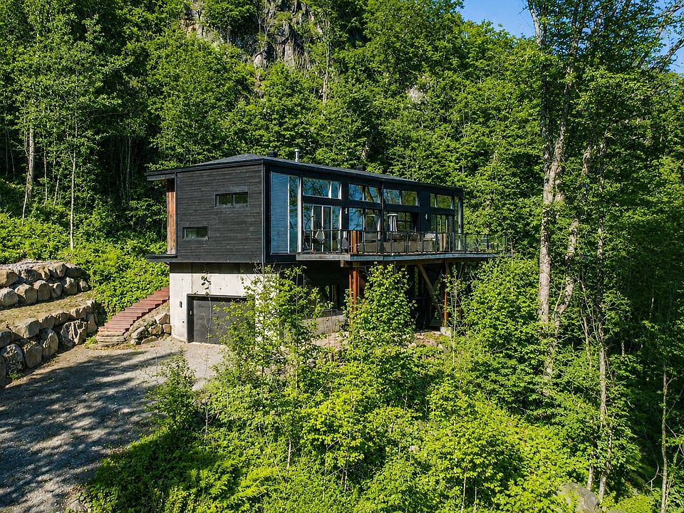 1st image of 601 Chemin Du Lac Millette