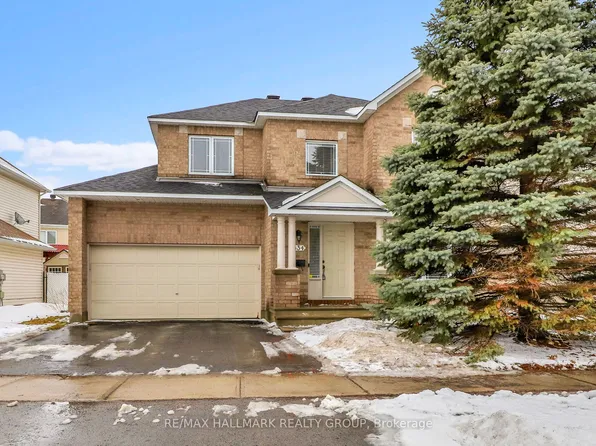 634 Aquaview Dr, Ottawa, ON K4A 4W2