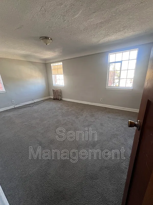 2 bed, 1.0 bath, 950 sqft, $895 — Photo 3