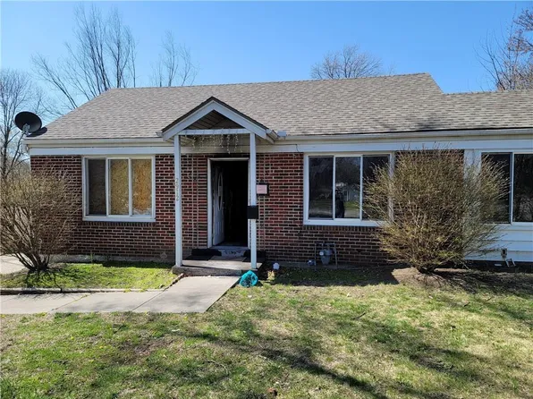 2912 S Crysler Ave, Independence, MO 64052