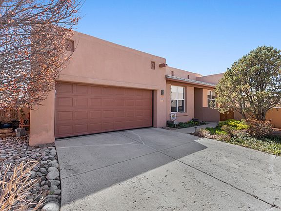 4th image of 4 Rusty Spur Pl