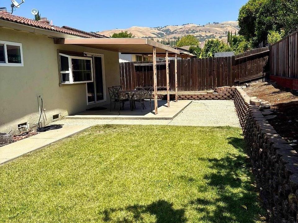 2nd image of 3326 San Rivas Dr
