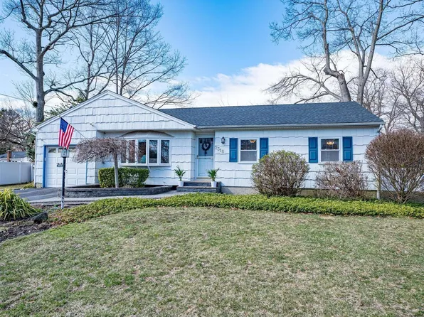2318 Pond Road, Ronkonkoma, NY 11779
