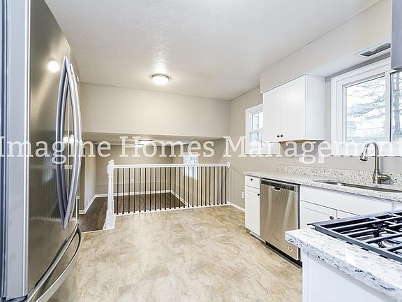 5th image of 9392 Fairfield Dr