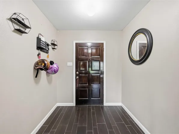 2118 Aberdeen Dr, League City, TX 77573
