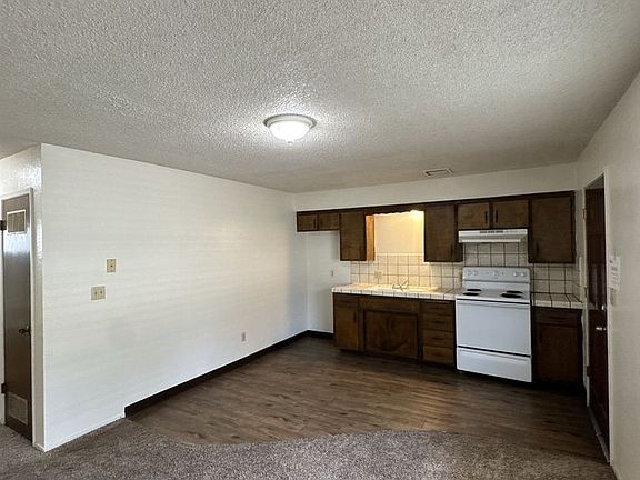 5th image of 354 N L St #11