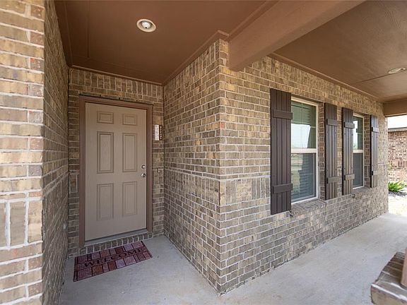 2nd image of 3014 Village Creek Dr