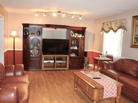 2nd image of 8821 Leyton Dr