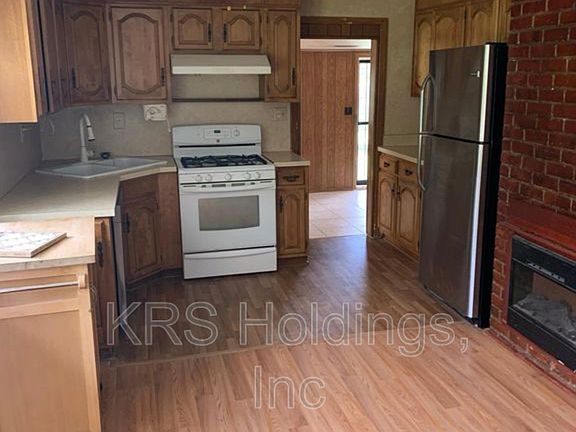 2nd image of 8025 Elaine Ct