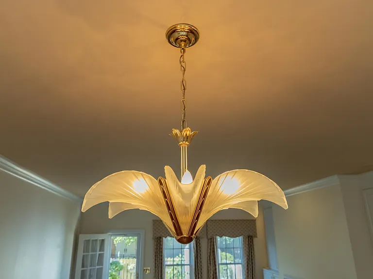 817 Botetourt Gdns — Photo 21