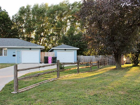 2nd image of 416 Woodland Way