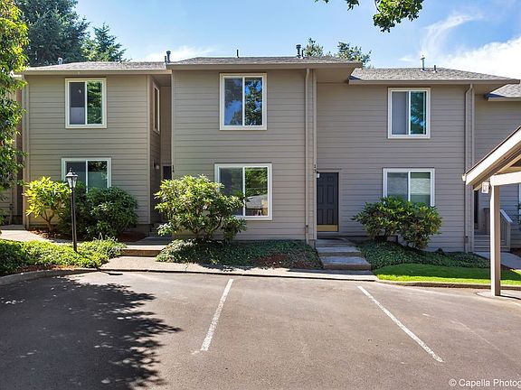 2nd image of 10900 SW 76th Pl APT 13