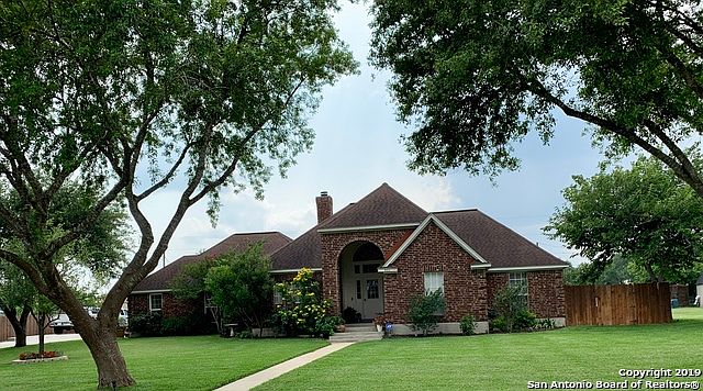 1st image of 806 Siesta Dr