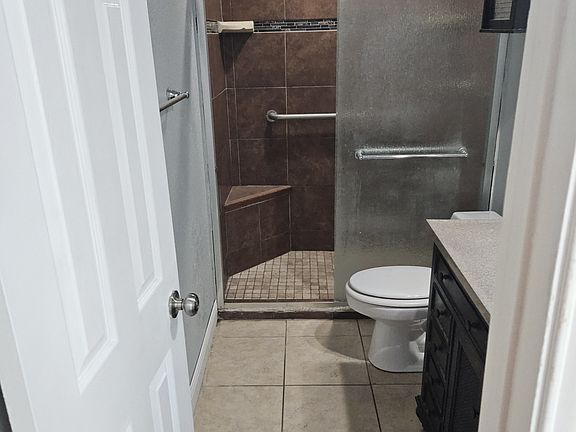 primary bedroom bath