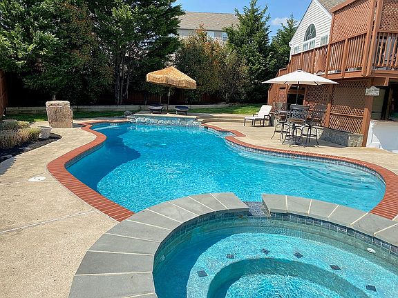 5th image of 9298 Glen Meadow Ln