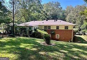 2560 Wood Valley Dr — Photo 16