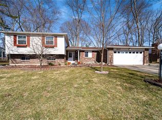 1927 E Oak Tree Dr, Dayton, OH 45440