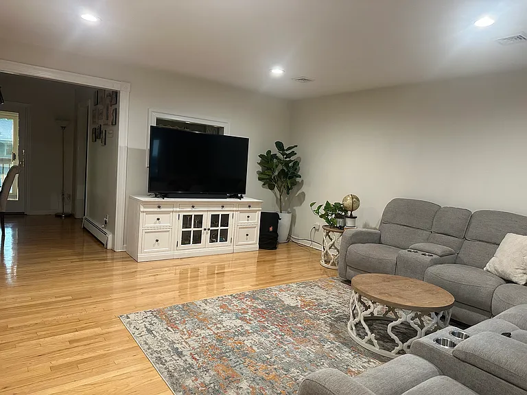 204 W Sherman Ave — Photo 8