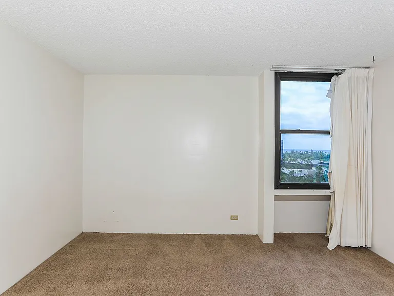 2215 Aloha Dr — Photo 22