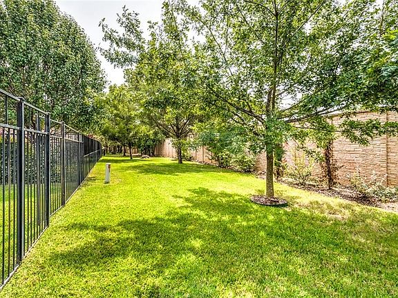 4th image of 6408 Bordeaux Park