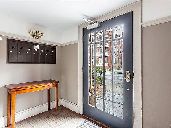 4th image of 4 N Colonial Ave APT 1