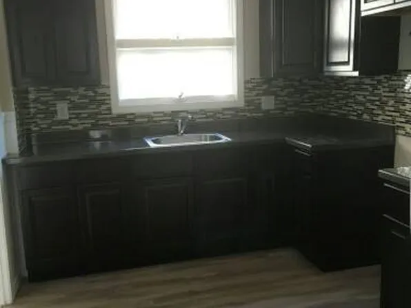 1492-1494 Chapel St, New Haven, CT