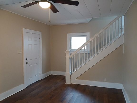 3rd image of 321 Cole Ave