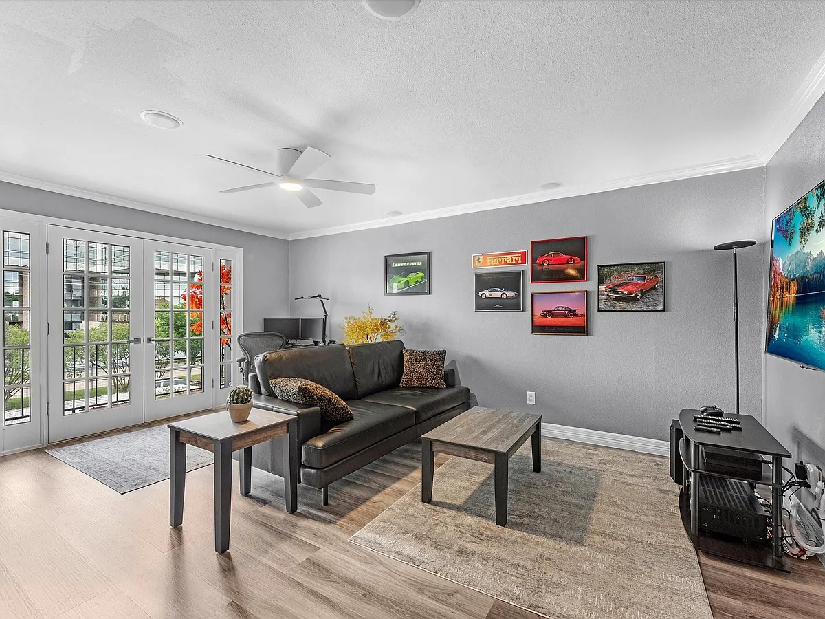 Building Photo - 505 Westcott St #308