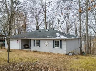 18 Fire Lake Dr, Manchester, TN 37355