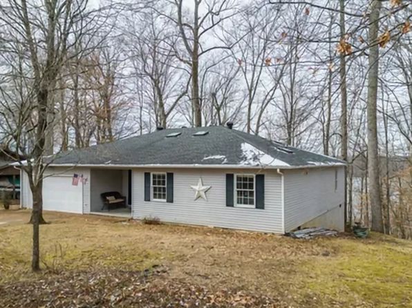 18 Fire Lake Dr
