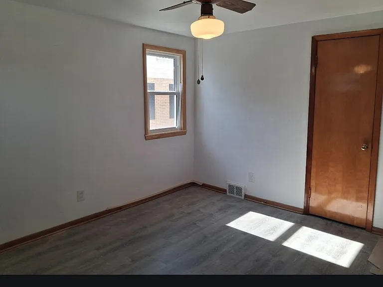 30 Stoneleigh Ave — Photo 9