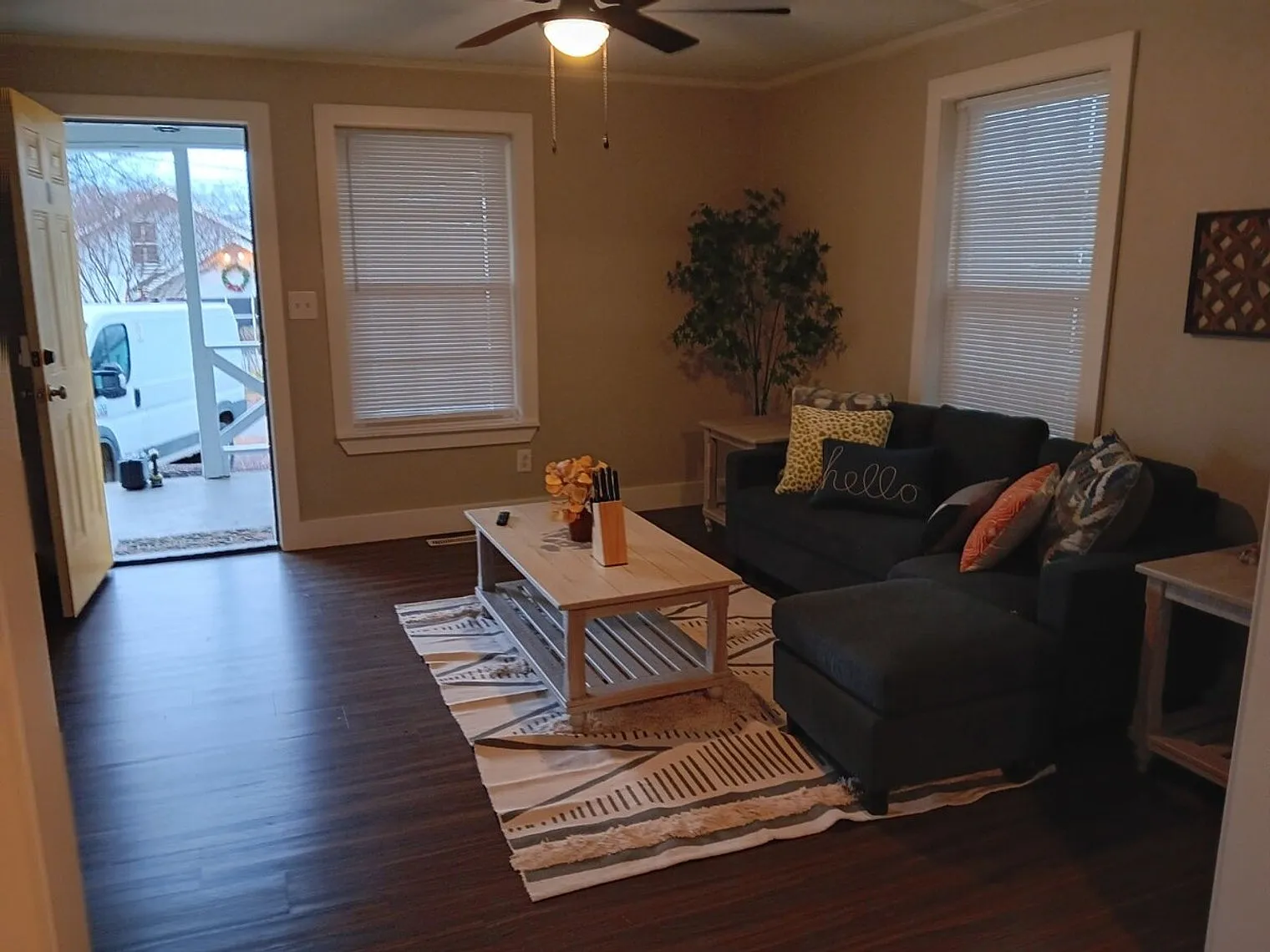 1 bed, 1.0 bath, $2,697 — Photo 2