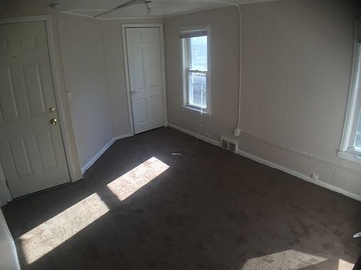 4th image of 400 W 23rd St APT 9