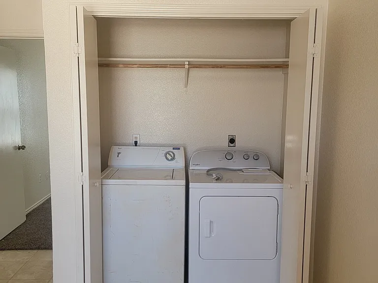 1702 Windward Dr #B — Photo 5