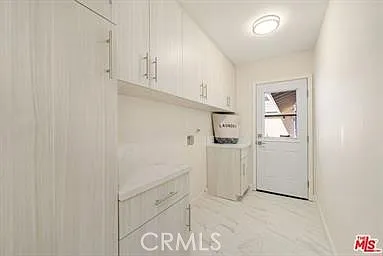 91 W Gainsborough Rd — Photo 32
