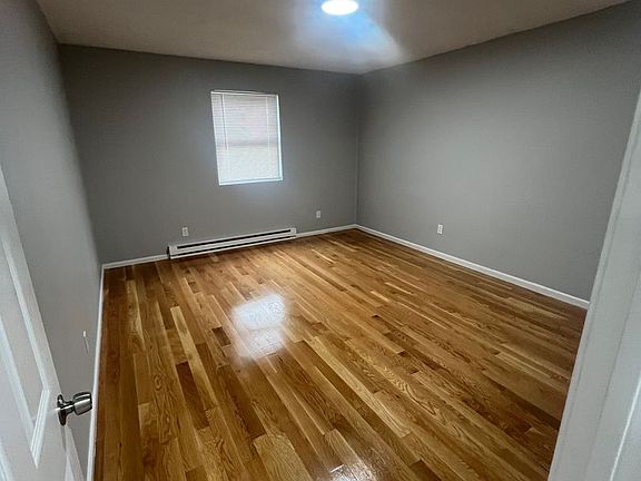 3rd image of 71 Station St #5A