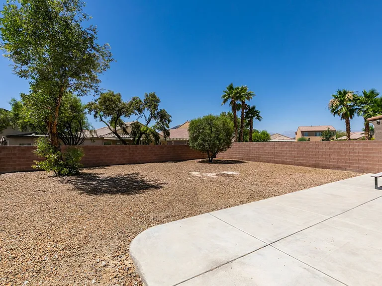 2925 Dowitcher Ave — Photo 33